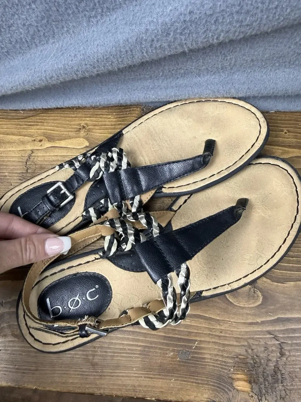 b.o.c. Born Of Concept Women's Sandals Size 7 38 Shoes Black Thong Braid